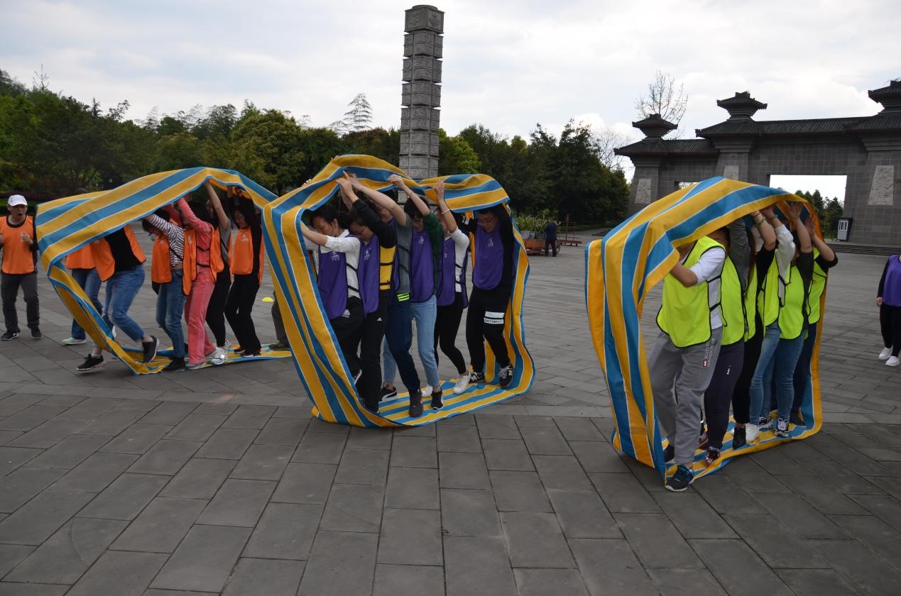 2017年瑞方踏春拓展訓(xùn)練活動——“凝聚你我,風(fēng)雨同舟” 第2張 2017年瑞方踏春拓展訓(xùn)練活動——“凝聚你我,風(fēng)雨同舟” 第2張