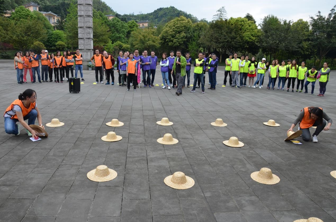 2017年瑞方踏春拓展訓(xùn)練活動——“凝聚你我,風(fēng)雨同舟” 第3張 2017年瑞方踏春拓展訓(xùn)練活動——“凝聚你我,風(fēng)雨同舟” 第3張