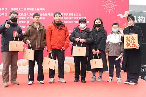 “百米小巷”人潮涌動！瑞方人力助力2025年武侯區(qū)春風行動專場招聘會“開門紅” 第12張