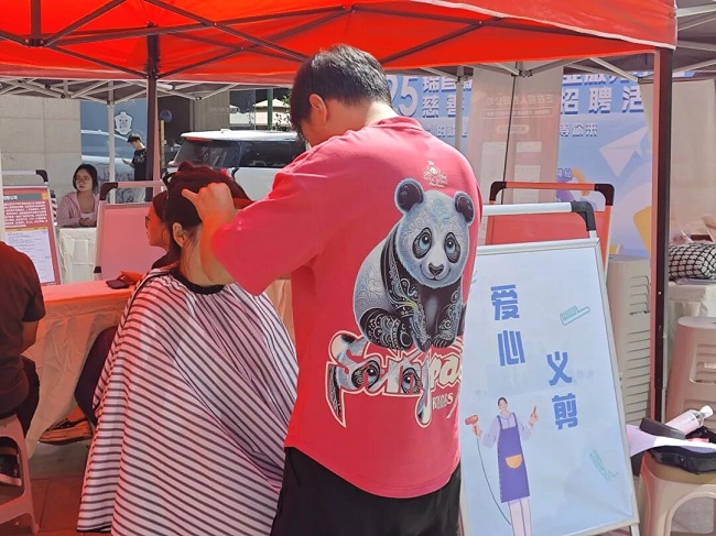 “家門口”的一站式服務(wù)！瑞方人力助力打造火車南站街道錦官新城社區(qū)特色就業(yè)IP 第6張