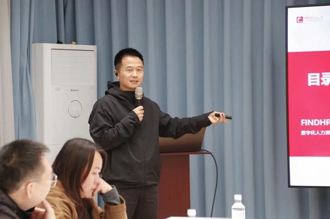 深入一線聽民意!成都市人大代表龔曉鷗在火車南站街道開展就業(yè)指導專題分享活動 第2張 深入一線聽民意!成都市人大代表龔曉鷗在火車南站街道開展就業(yè)指導專題分享活動 第2張